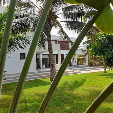 Villa Carabane Сомоне Екстериор снимка